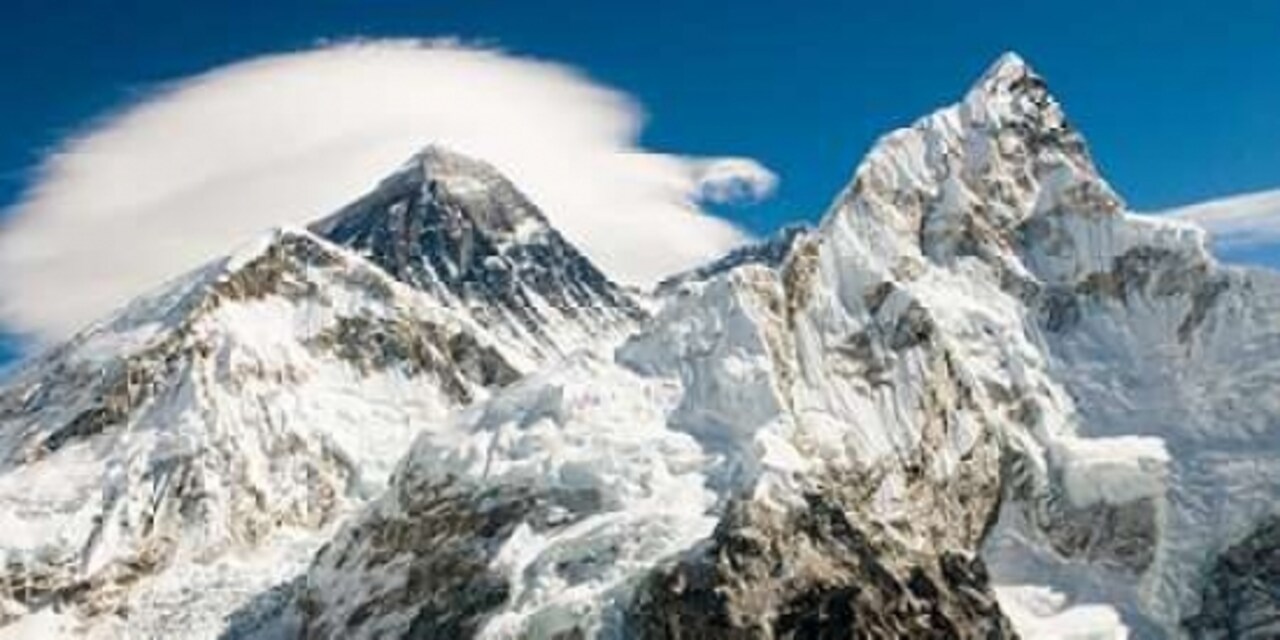 Mount Everest Poster Print by Anonymous - Item # VARPDX2AP1006